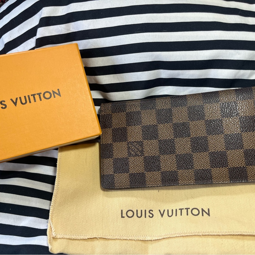 Louis Vuitton Brazza wallet in Damier Ebene canvas